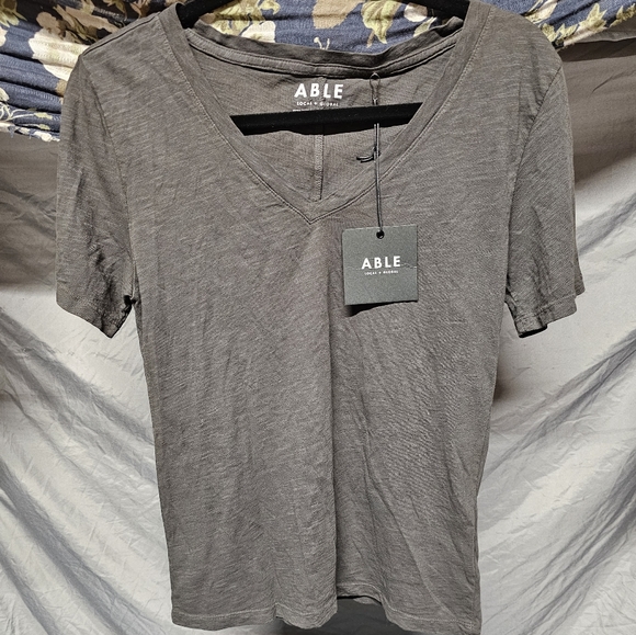 🆕 Able | Karina Distressed Black V Neck Tee size XS - Picture 2 of 6